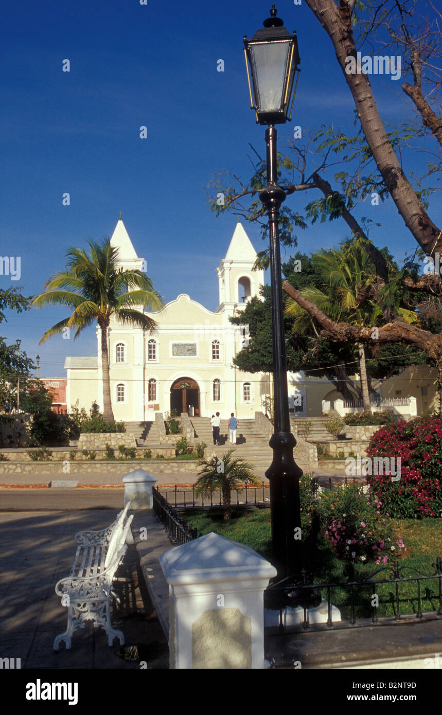 L'église Iglesia de San Jose Mijares et Plaza de San José del Cabo, Baja California Sur, Mexique Banque D'Images