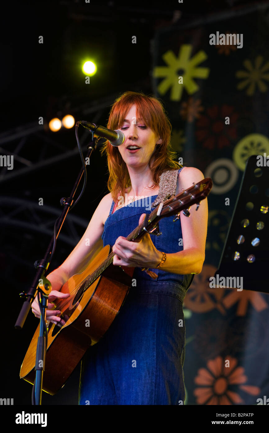 Beth Orton performing live at The Big Chill Festival 2008, Eastnor Castle Herefordshire Banque D'Images