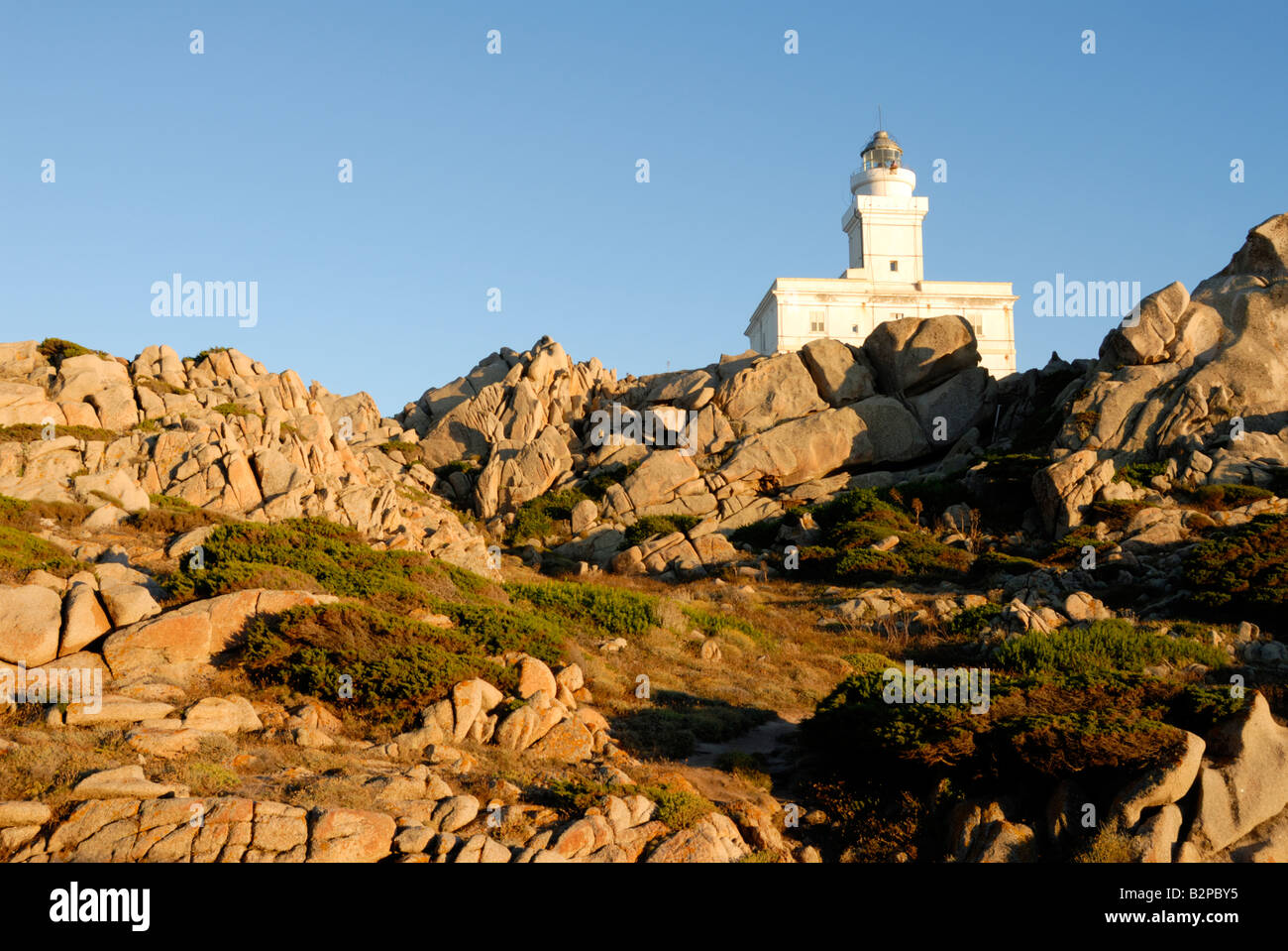 Le phare de Capo Testa sur la Sardaigne Banque D'Images