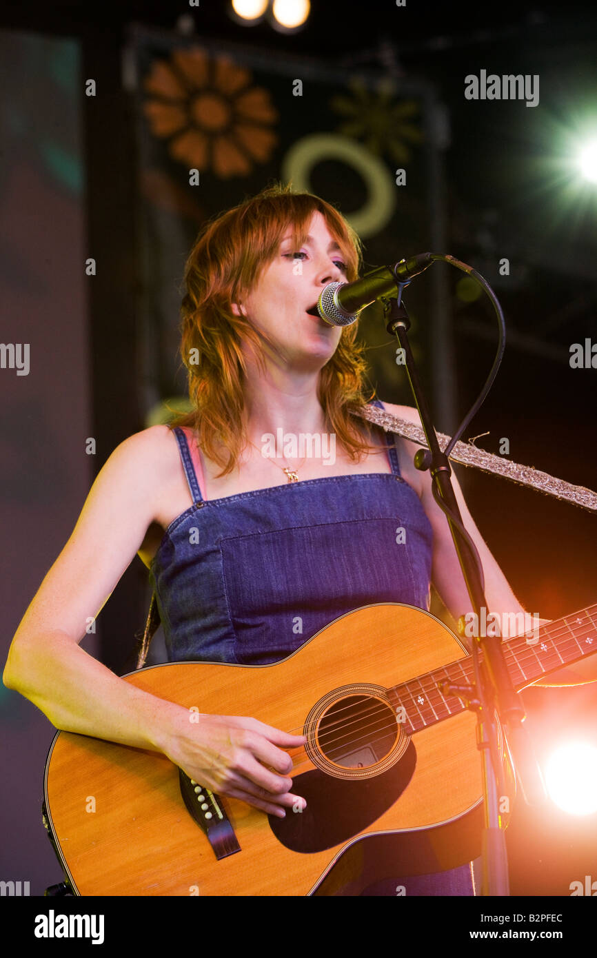 Beth Orton performing live at The Big Chill Festival 2008, Eastnor Castle Herefordshire Banque D'Images