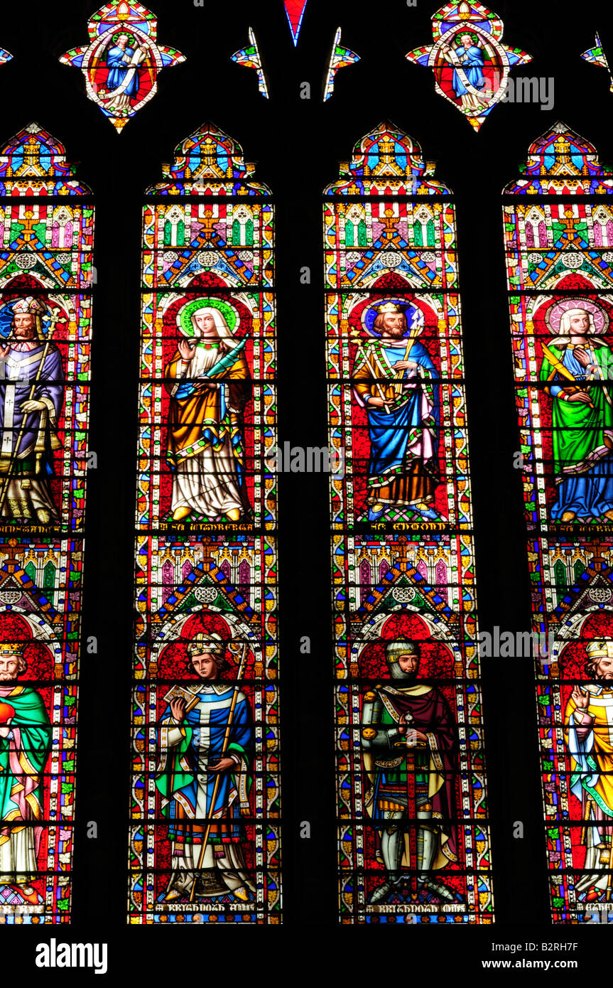 Stainned dans la fenêtre de verre lanterne octogonale Cathédrale d'Ely Cambridgeshire England UK Banque D'Images