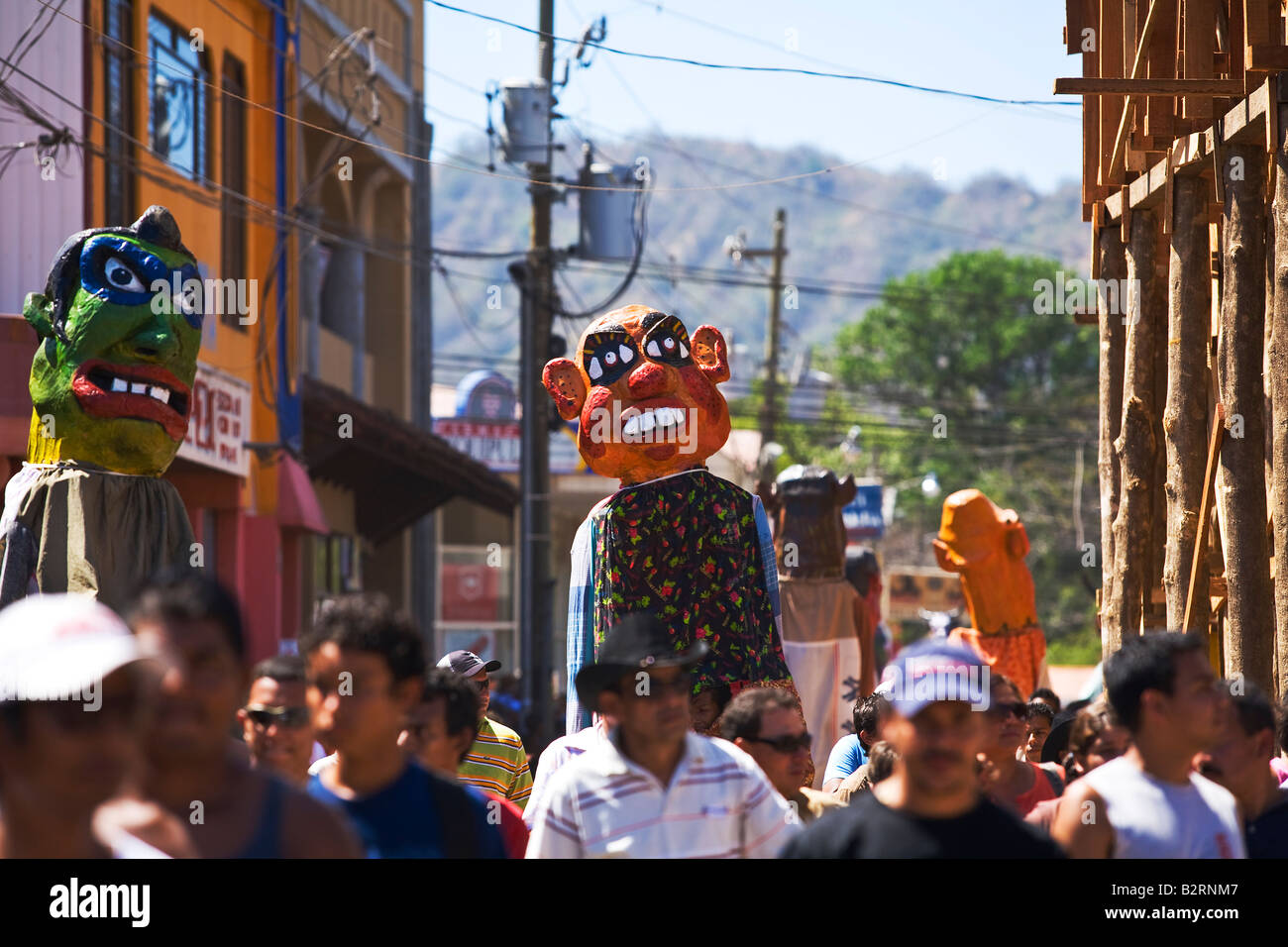 Des marionnettes géantes sont une partie du carnaval et fiesta à Santa Cruz à Guanacaste. Ils sont faits de papier mâché le Costa Rica Banque D'Images