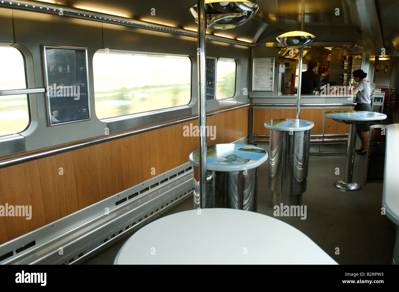 L'intérieur de la voiture-buffet sur le train Eurostar Photo Stock - Alamy