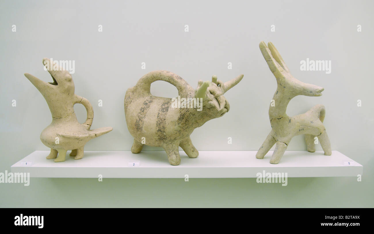 Iraklio Heraklion, Crète, Grèce. Musée Archéologique d'Argile Minoens Animaux Banque D'Images