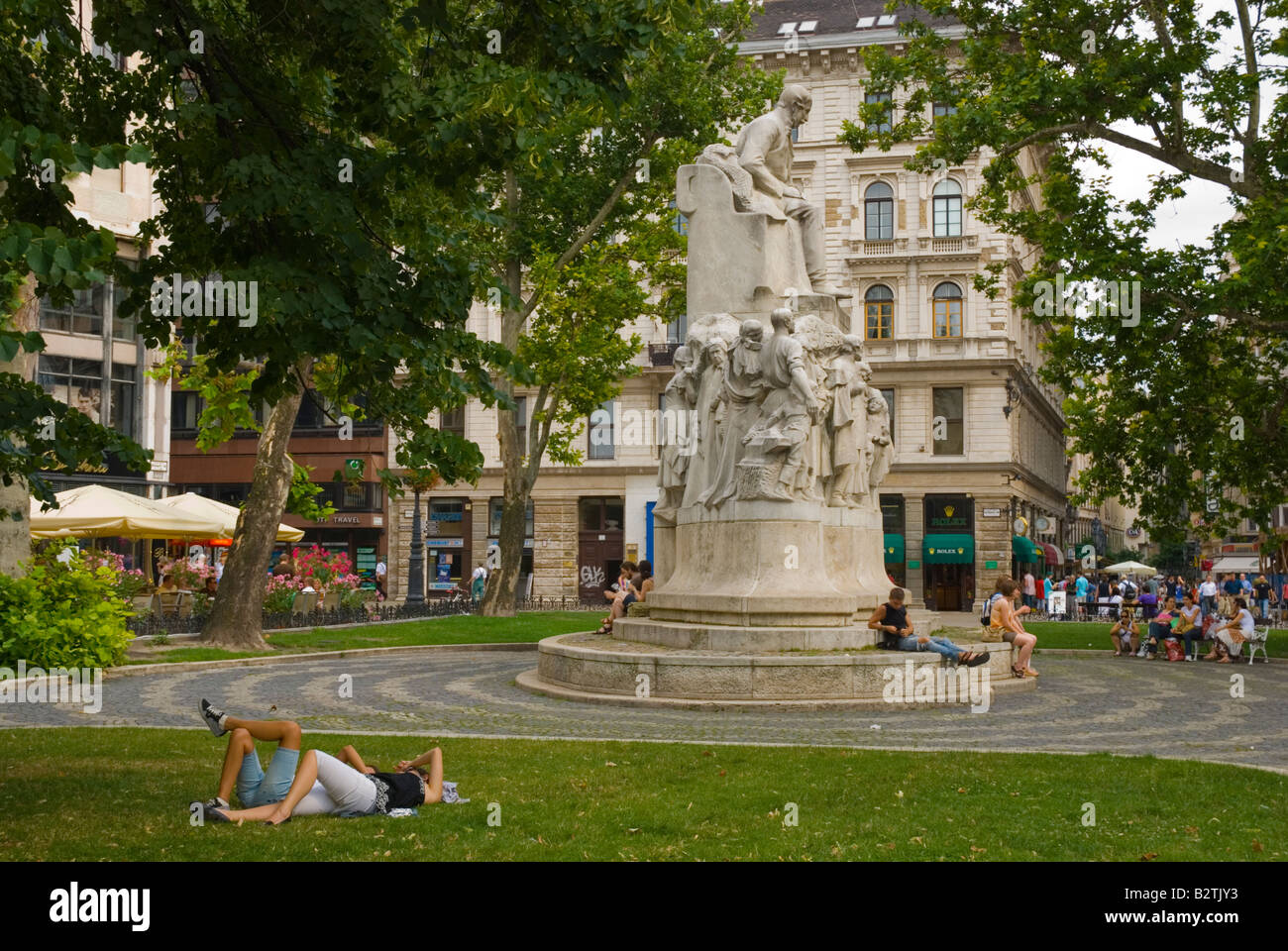 Summers day à la place Vörösmarty ter à Budapest Hongrie Banque D'Images