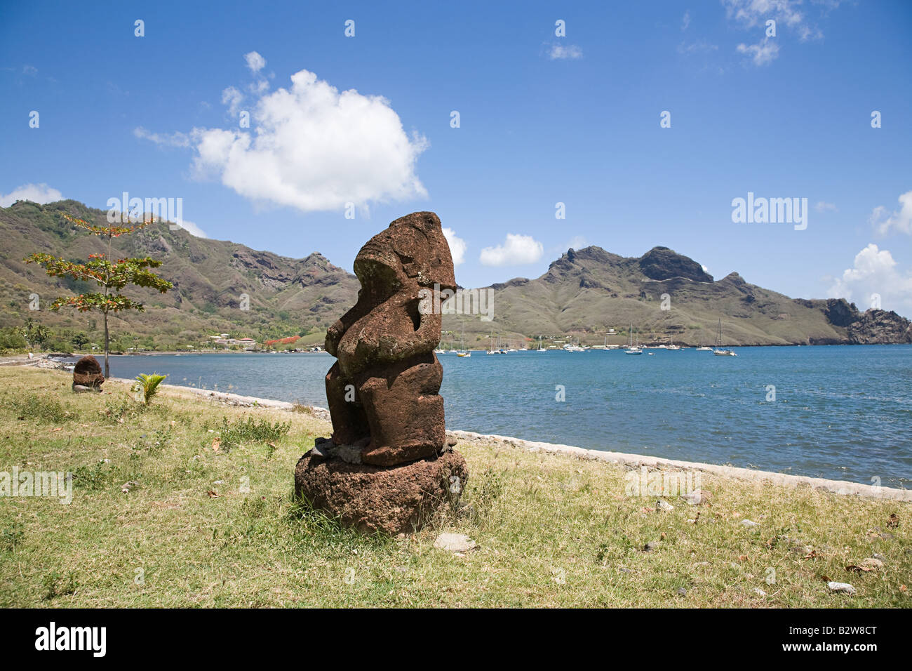 Une sculpture de Tiki sur Nuku Hiva Banque D'Images