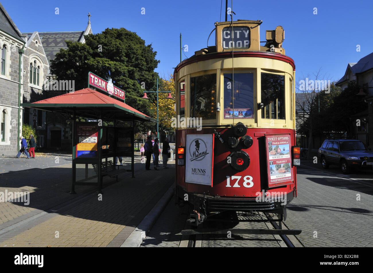 Tramway de Christchurch Arts Centre arrêt sur Worcester Street New Zealand Banque D'Images