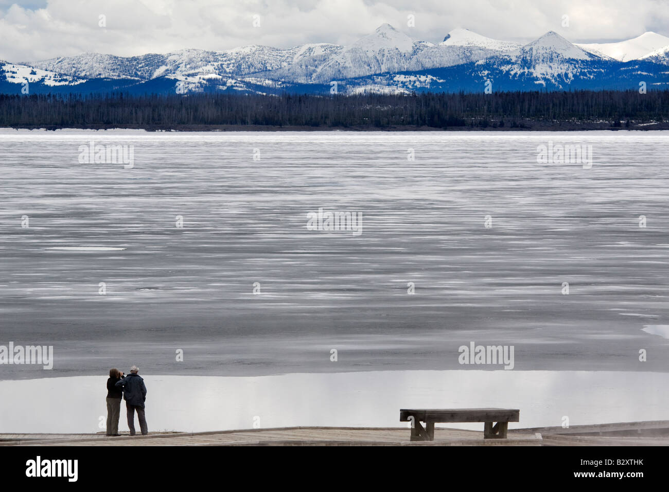 Vue sur le lac gelé de Yellowstone West Thumb 5 Banque D'Images