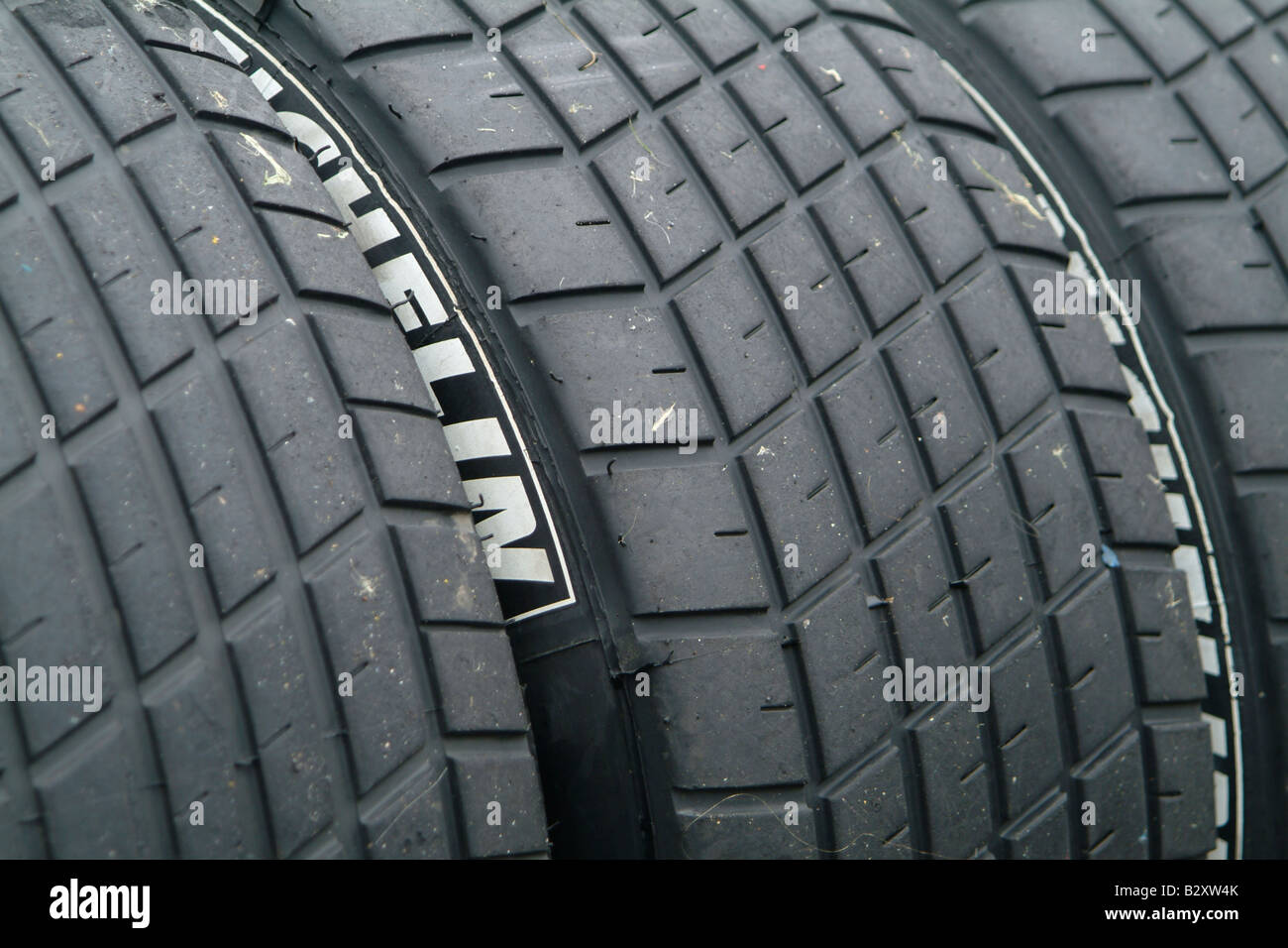Vue en gros plan de bande de roulement de pneus de voiture de course Michelin Photo Stock Alamy