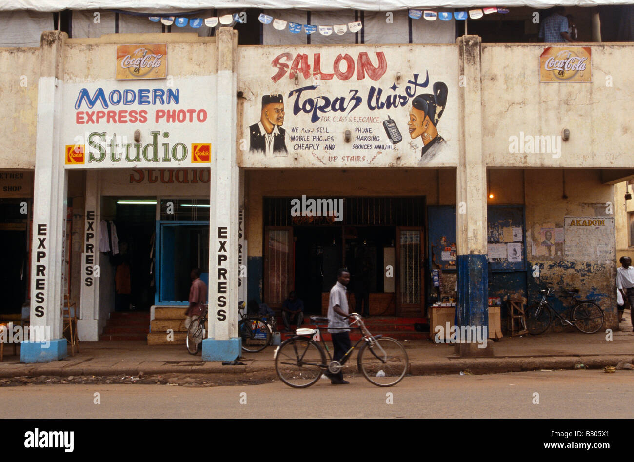 Points de Photo shop et de coiffure, de l'Ouganda. Banque D'Images