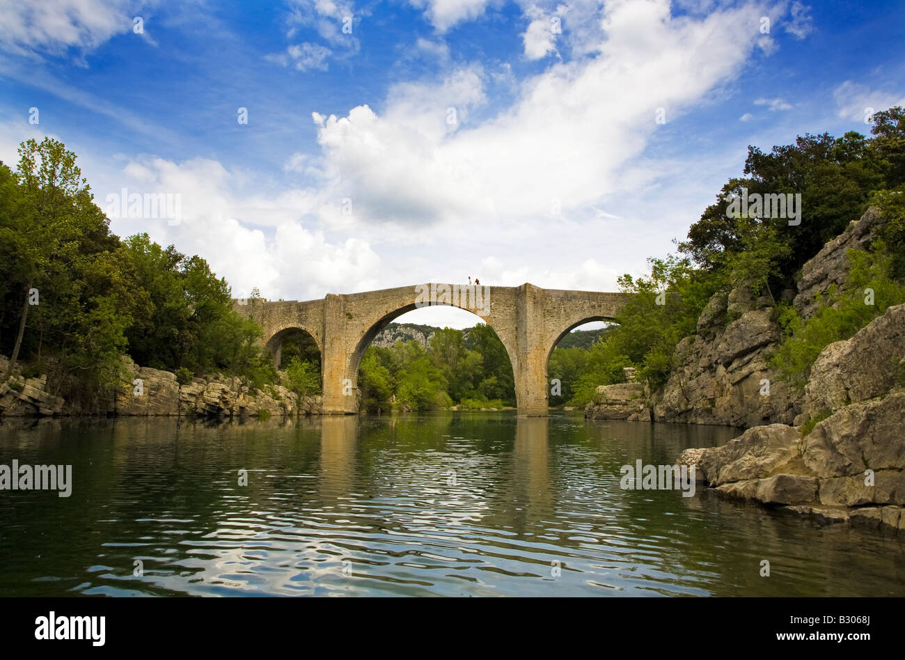 pont-de-saint-etienne-banque-de-photographies-et-d-images-haute