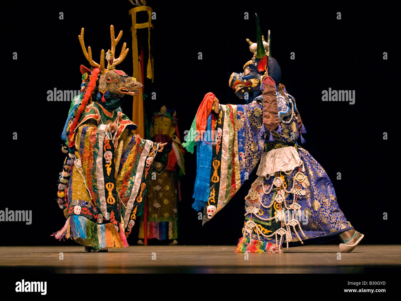 YAK STAG DANSEURS parrainé par le KUMBUM CHAMTSE LING LE CENTRE CULTUREL TIBÉTAIN Bloomington Indiana Banque D'Images