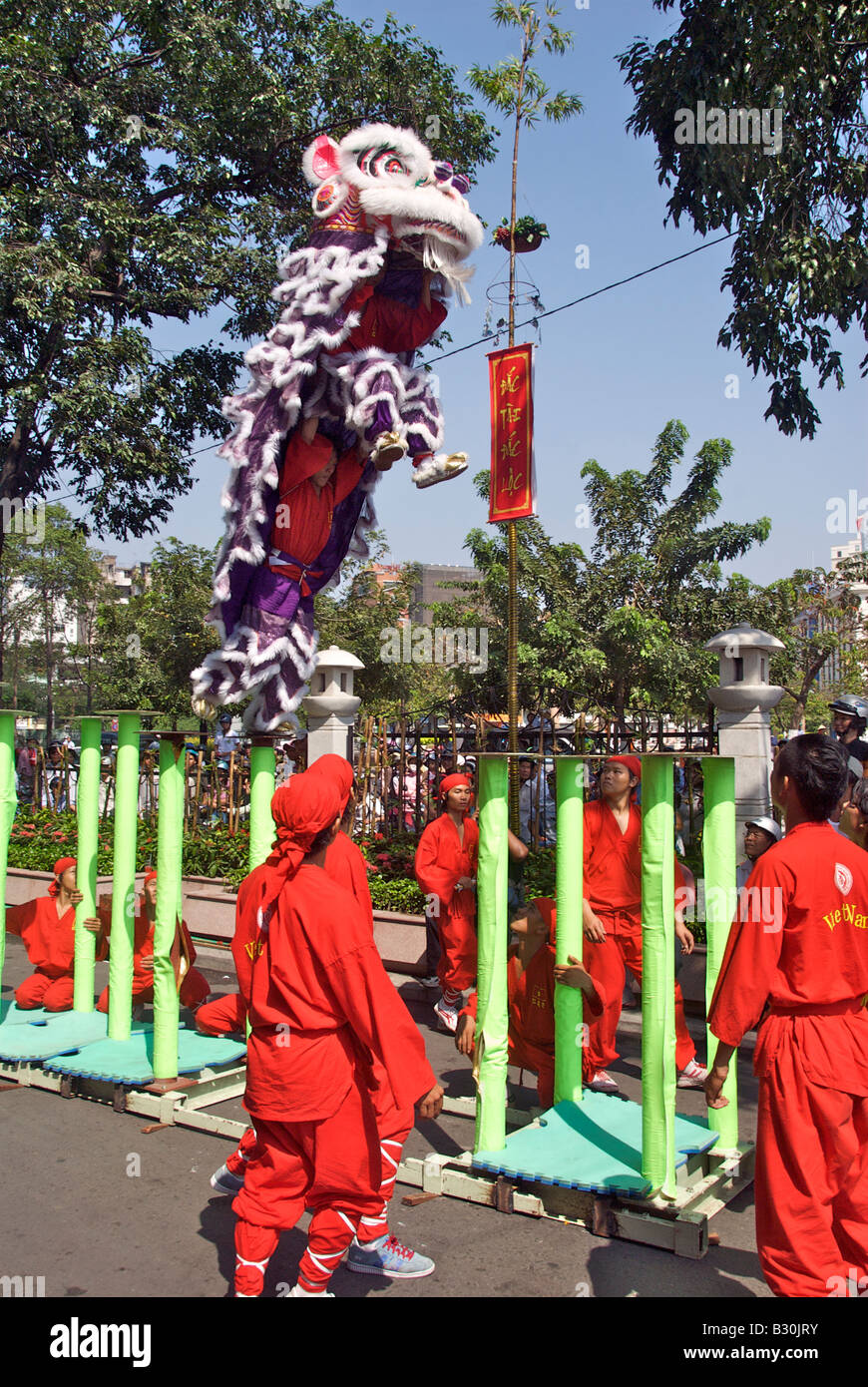 Acrobatic Troup Tet Saigon Vietnam vacances Festival Banque D'Images