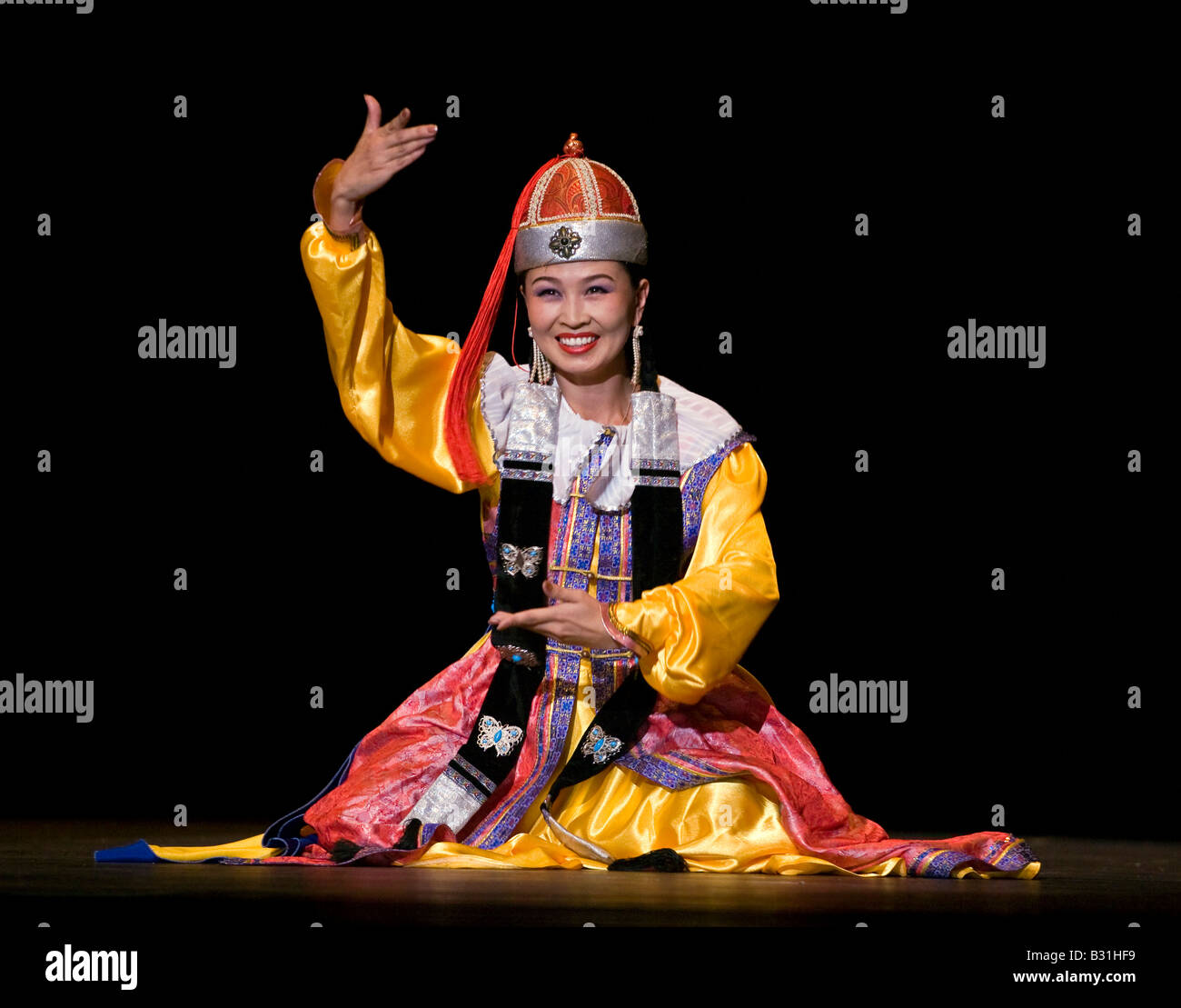 Femme DANSEUSE MONGOLE NUIT MONGOLE KUMBUM CHAMTSE LING parrainé par le Centre culturel tibétain Bloomington Indiana Banque D'Images