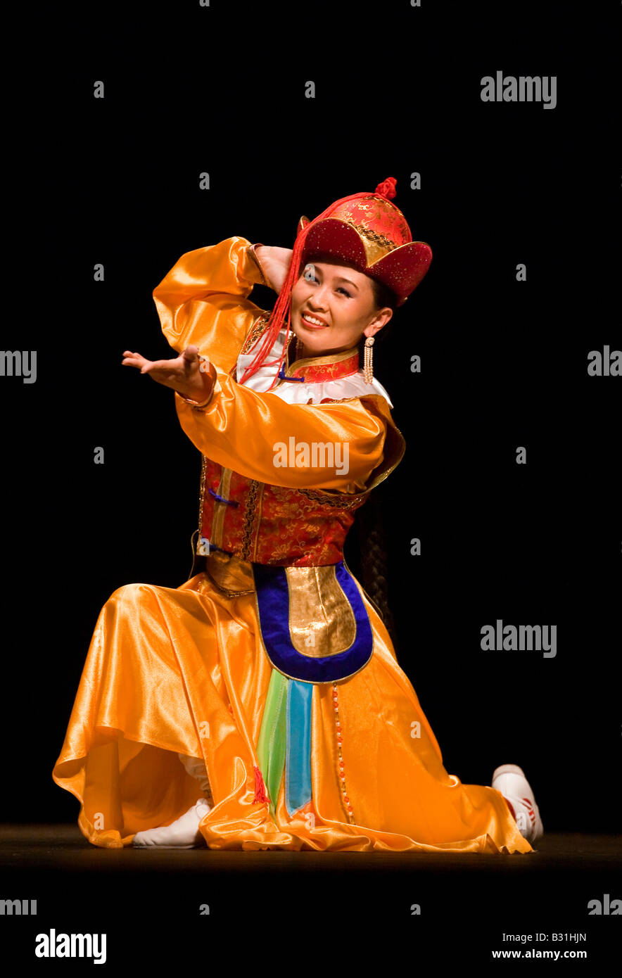 Femme DANSEUSE MONGOLE KUMBUM CHAMTSE LING parrainé par le Centre culturel tibétain Bloomington Indiana Banque D'Images