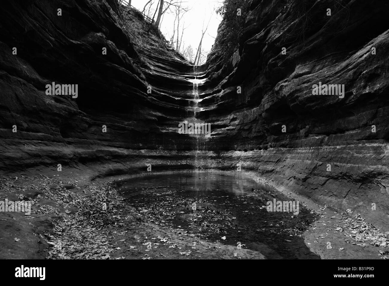 En cascade CANYON FRANÇAIS DANS STARVED ROCK STATE PARK NEW YORK USA Banque D'Images