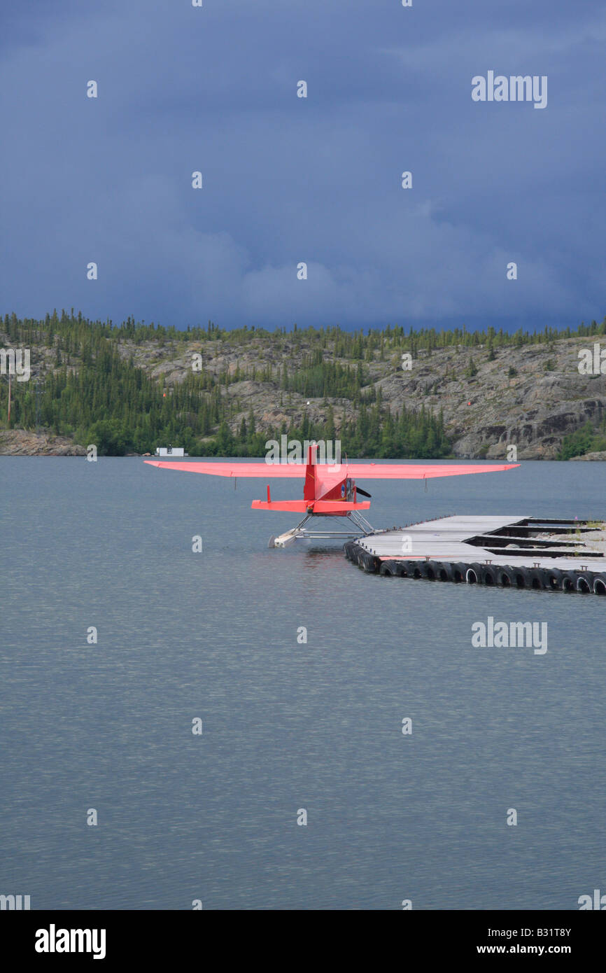 Avion amarré à Yellowknife, Territoires du Nord-Ouest Banque D'Images