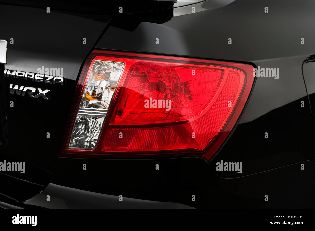 2008 Subaru Impreza WRX Premium en noir - Feu arrière Banque D'Images