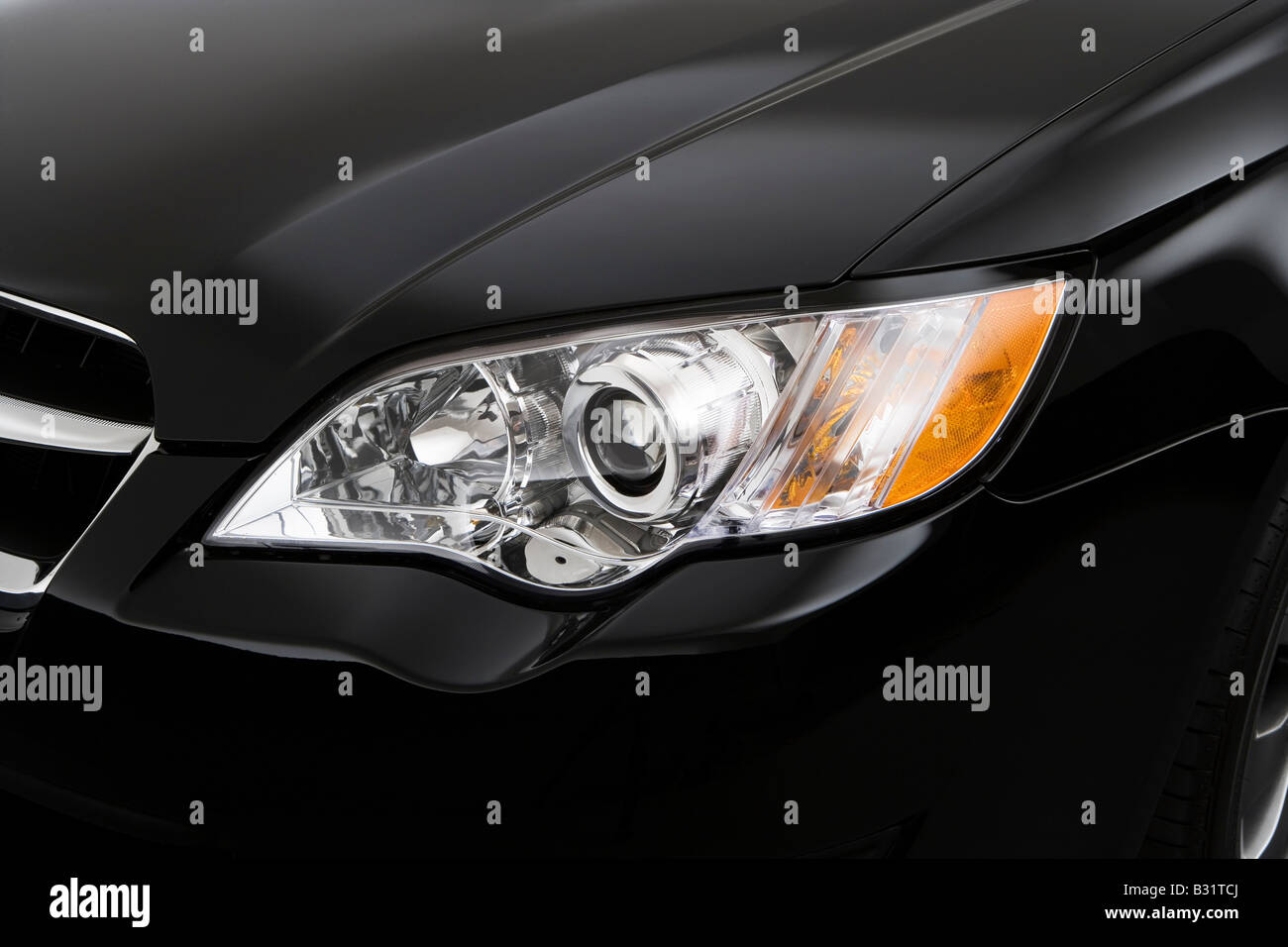 2009 Subaru Legacy 2.5 GT Spec B en noir - Phare Banque D'Images