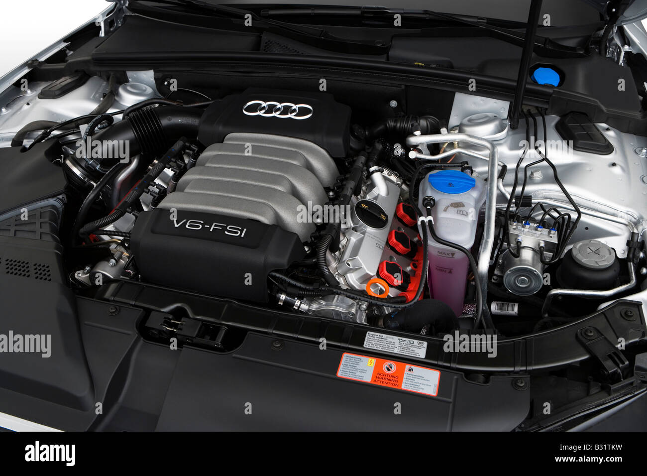 2008 Audi A5 3.2 Quattro en argent - Moteur Banque D'Images