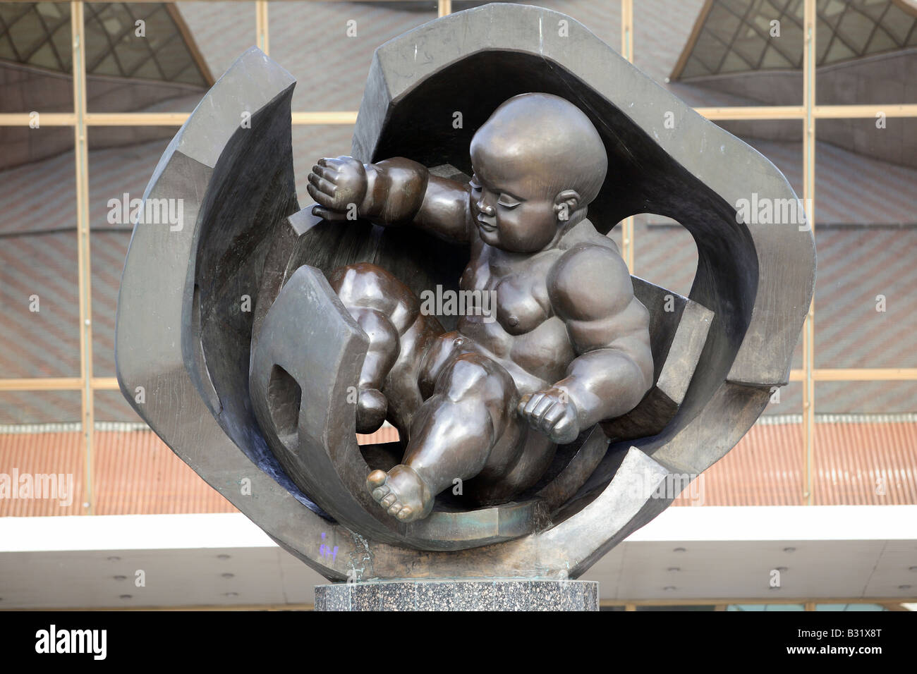L'enfant d'or de sculpture, Odessa, Ukraine Banque D'Images