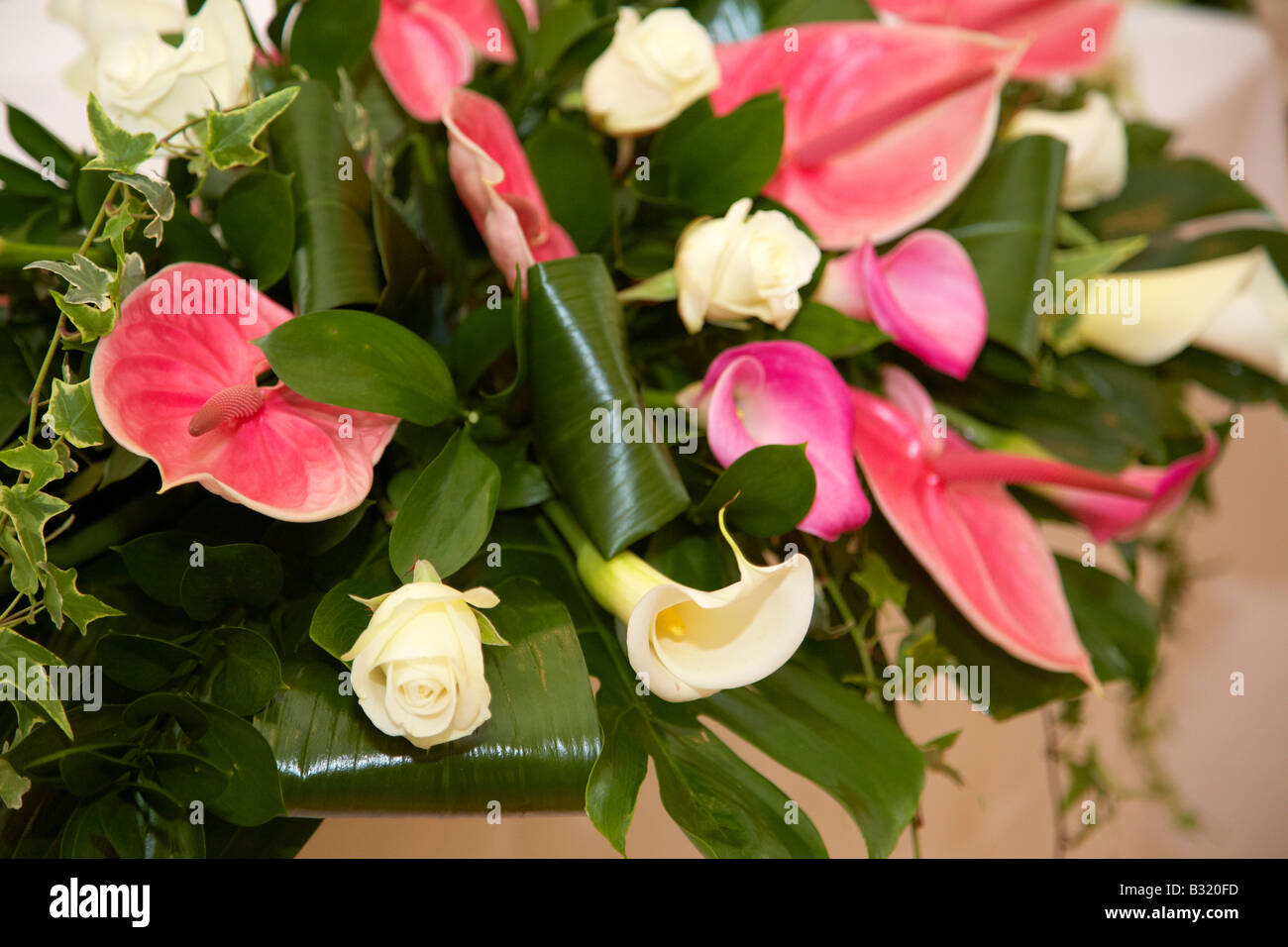 Fleurs de mariage rose et blanc Banque D'Images