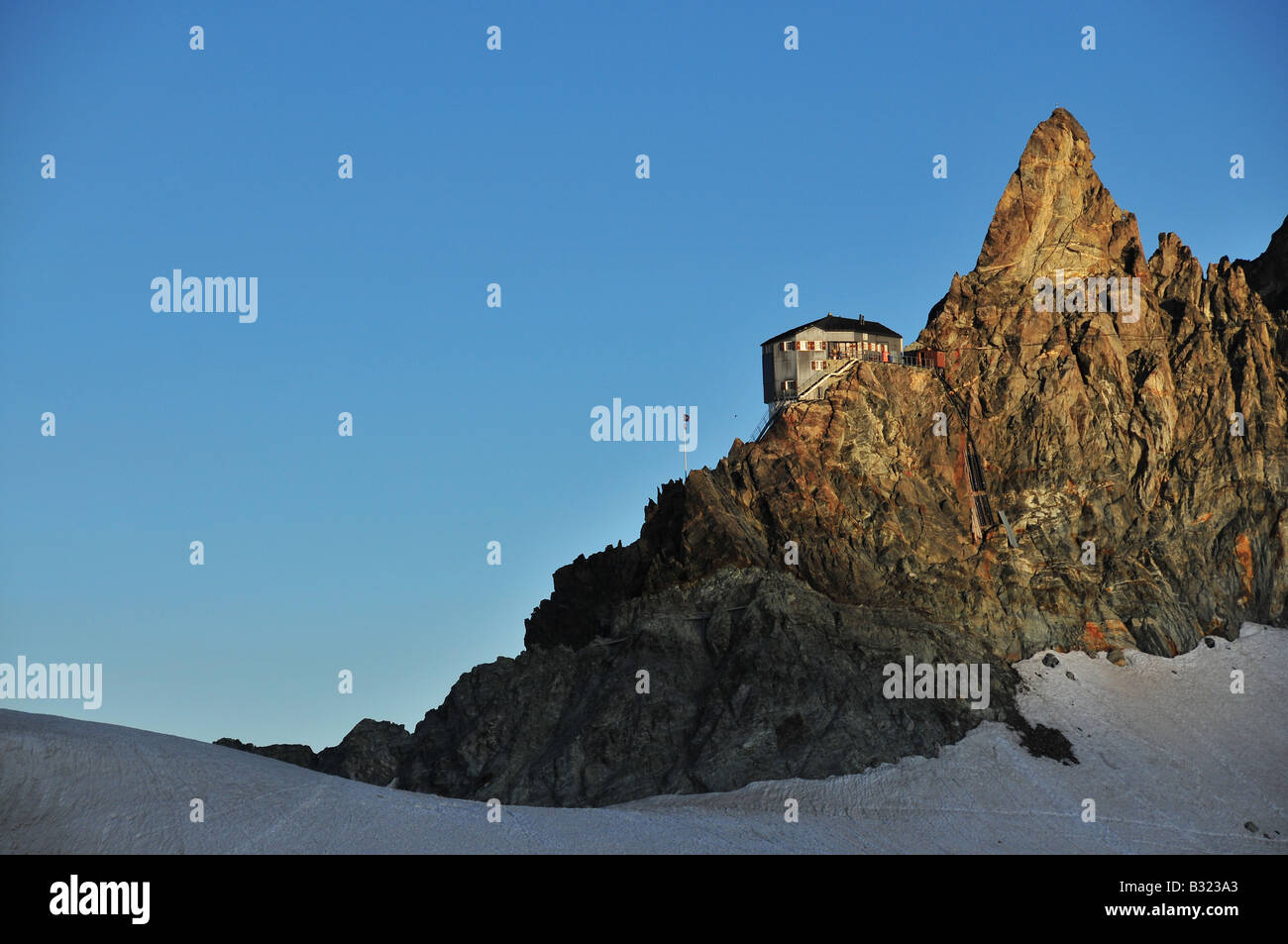 Refuge de montagne suisse Bertol Banque D'Images