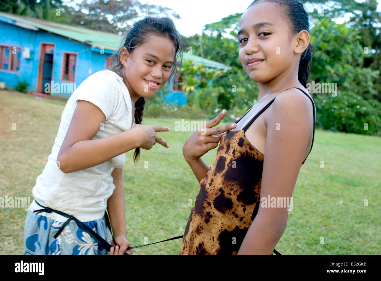 Les filles sur Atiu Îles Cook Banque D'Images