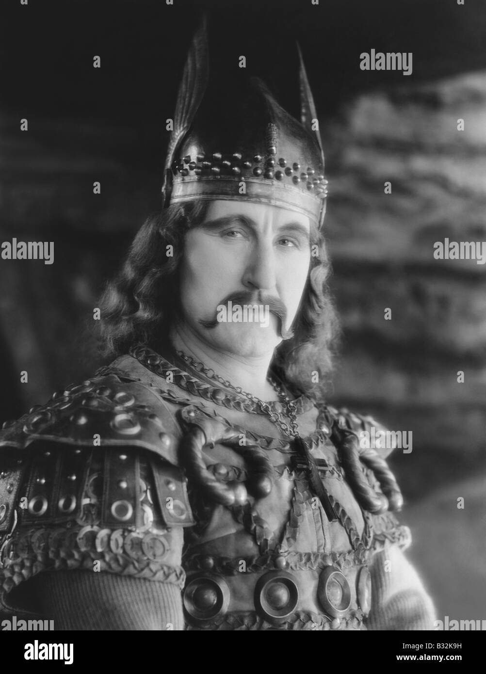 Portrait d'homme en costume Viking Banque D'Images