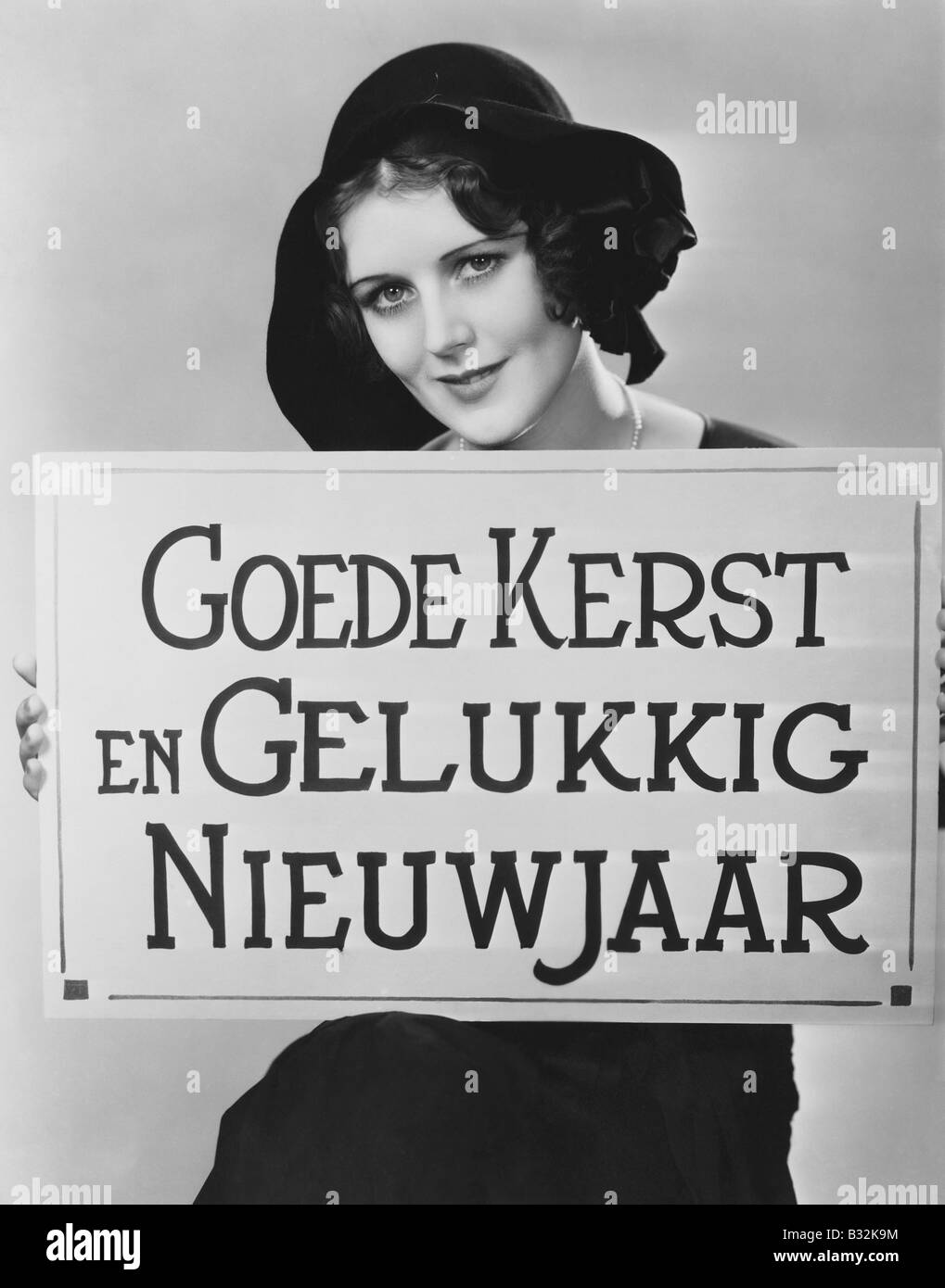 Woman holding sign written en hongrois Banque D'Images