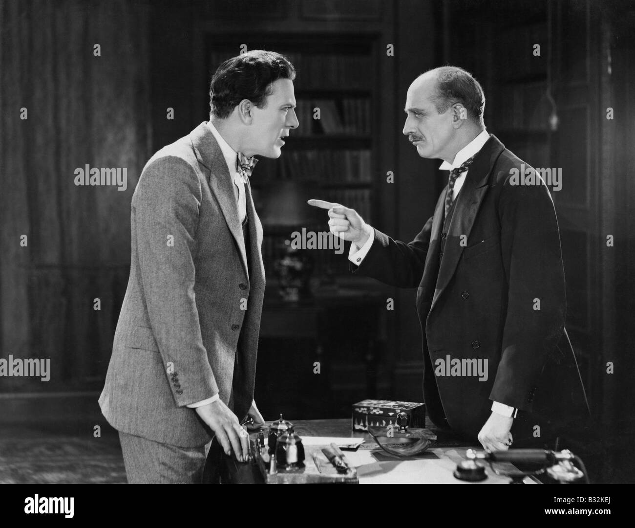 Businessmen having argument Banque D'Images