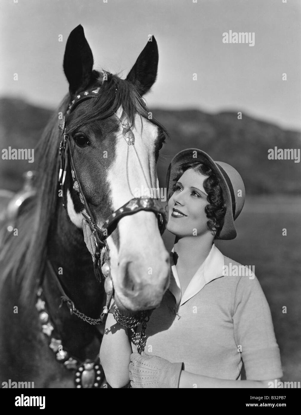 Portrait de femme avec cheval Banque D'Images