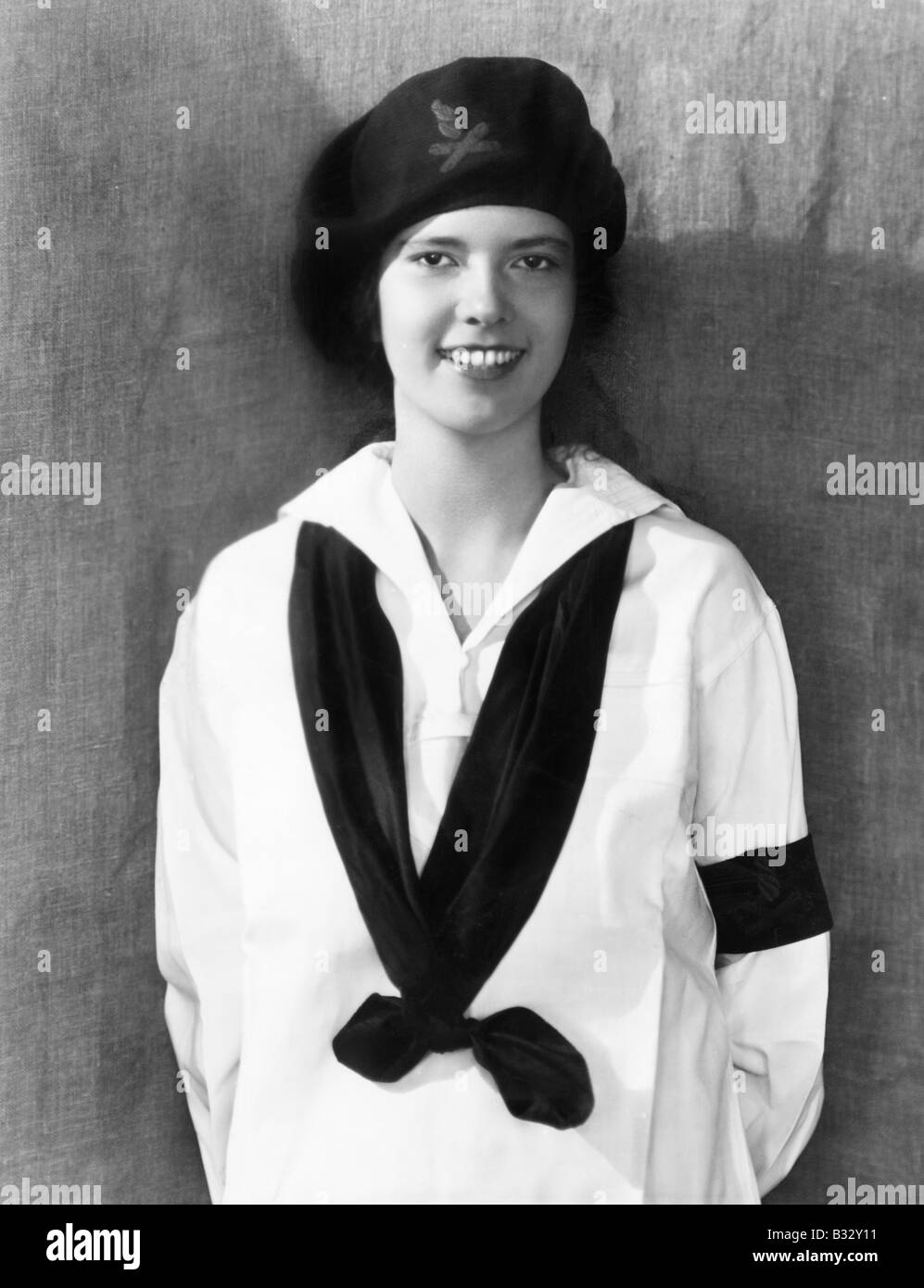 Portrait of a smiling young woman Banque D'Images