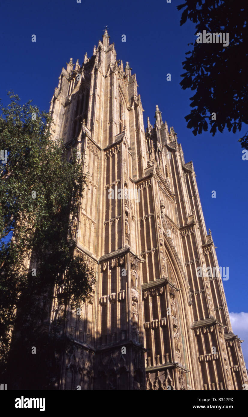 Beverley Minster, l'extrémité ouest des tours, Yorkshire, Angleterre, Royaume-Uni Banque D'Images