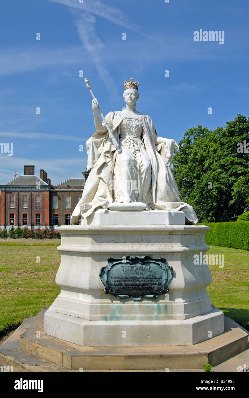 Statue de la reine Victoria à Londres Kensington Palace Banque D'Images
