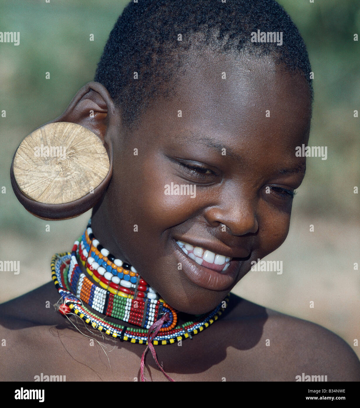 Maasai ear stretching Banque de photographies et d'images à haute  résolution - Alamy