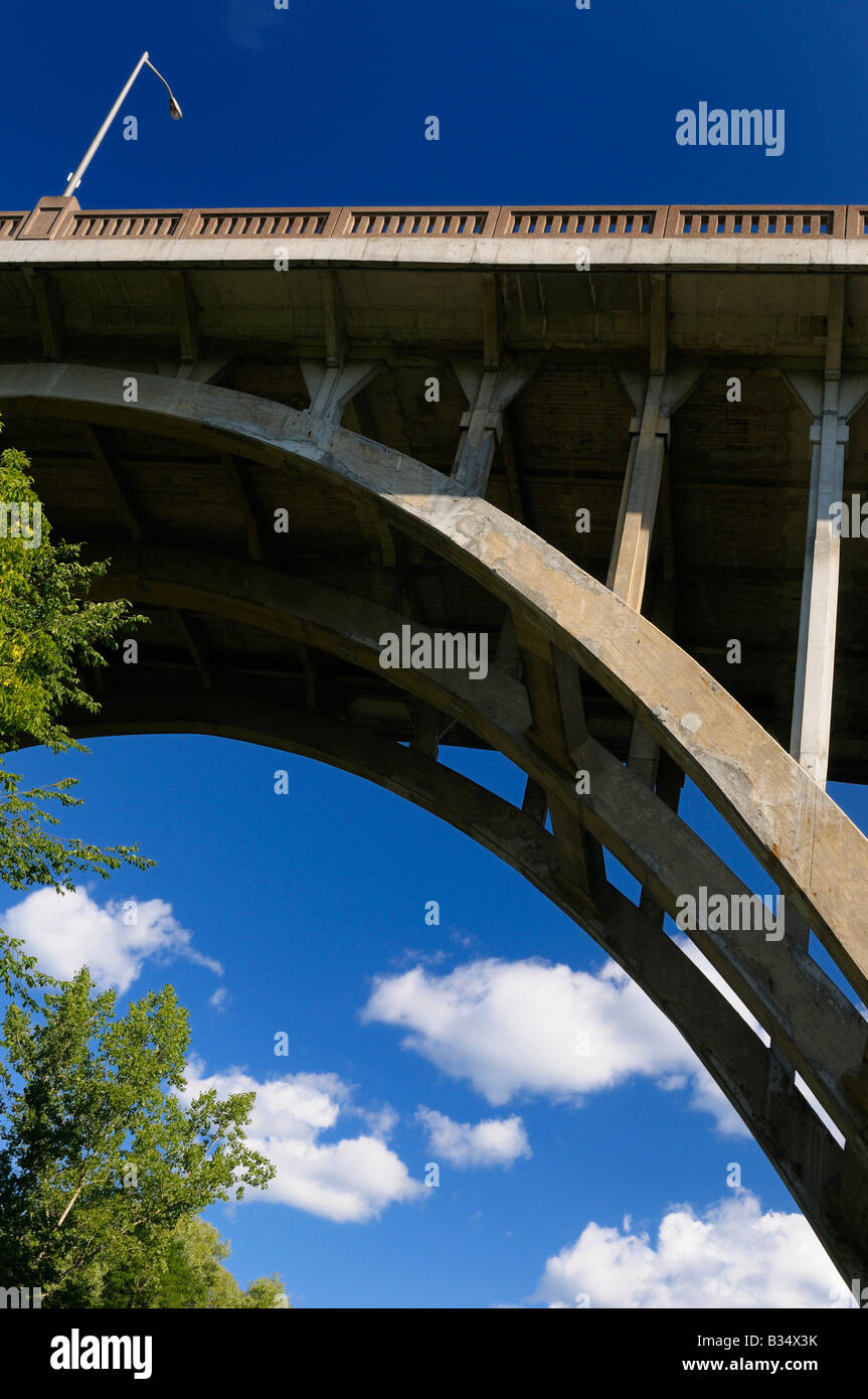 OConnor dur viaduc sur la vallée du ruisseau Taylor à Toronto Banque D'Images