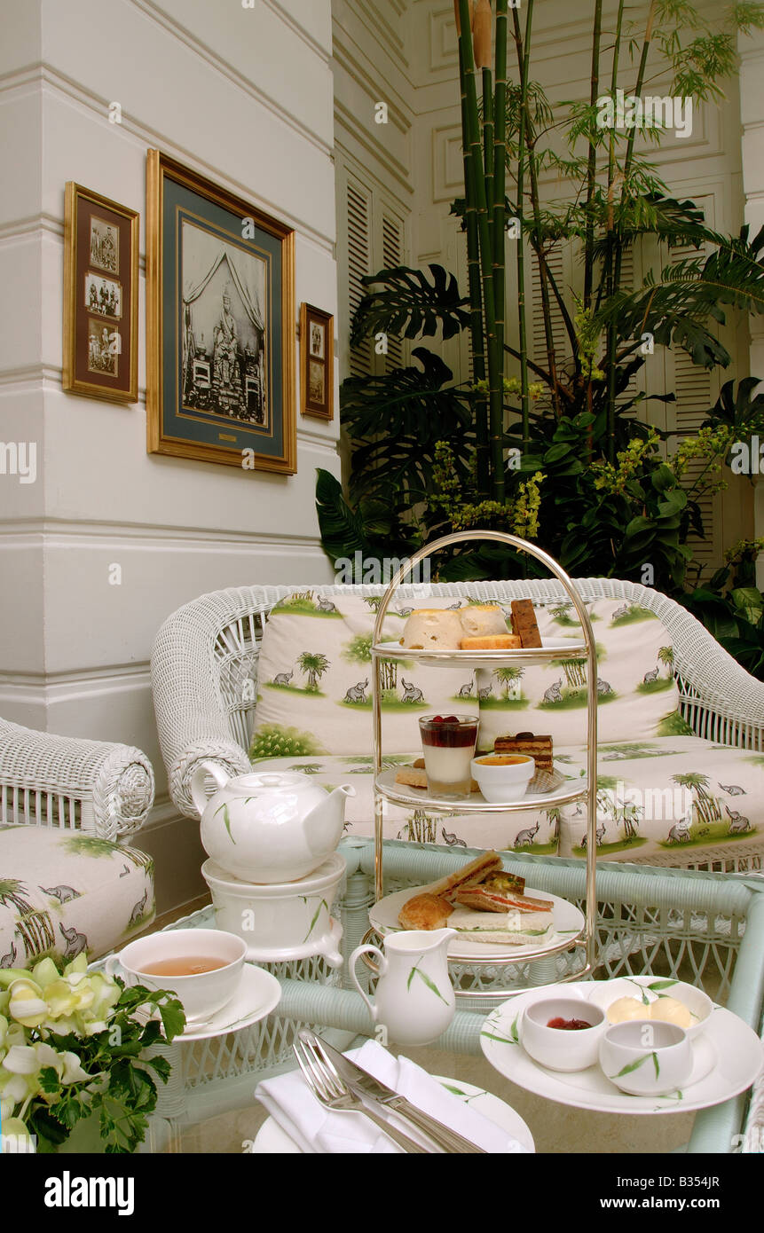Le thé de l'après-midi l'hôtel Oriental Bangkok Thailande Asie. Hôtel Mandarin Oriental, Chao Phraya à Bangkok vieux charme colonial Banque D'Images