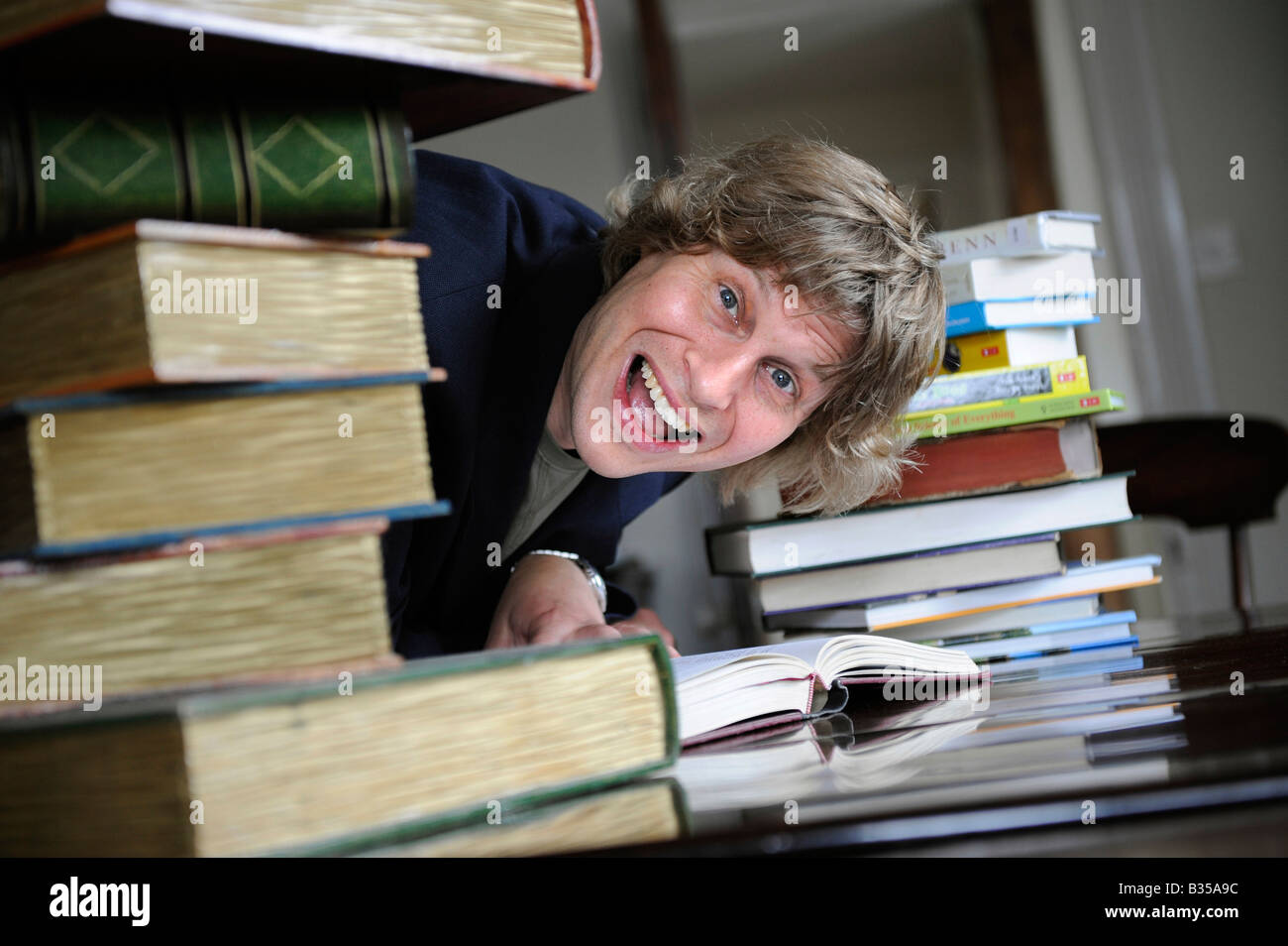 Festival du livre Appledore président et auteur Nick Arnold, North Devon Banque D'Images