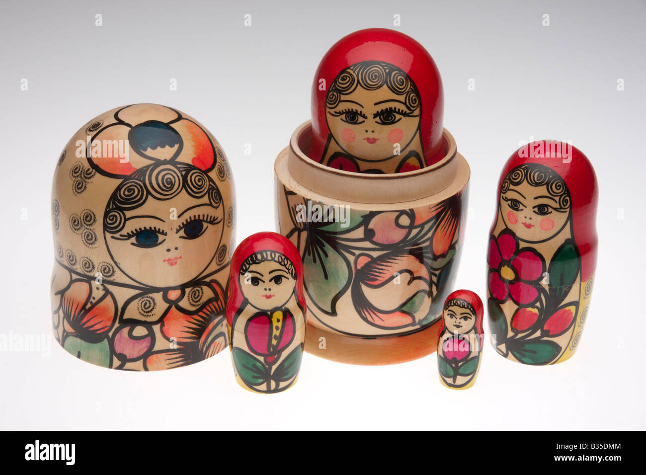 Matrioshka ou matriochkas poupées de nidification en bois Banque D'Images