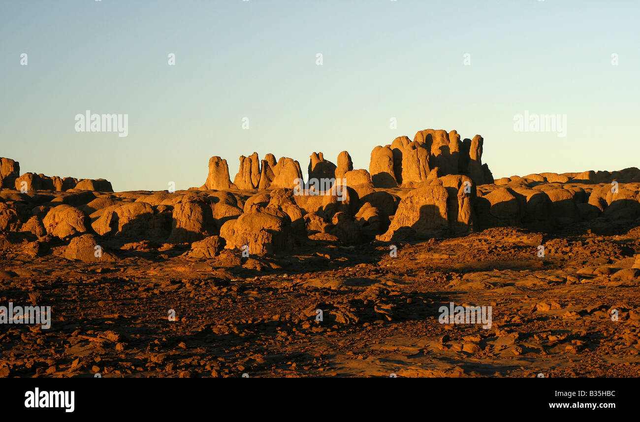 Coucher du soleil à El Ghessour Tassili Ahaggar Sahara Algérie Banque D'Images