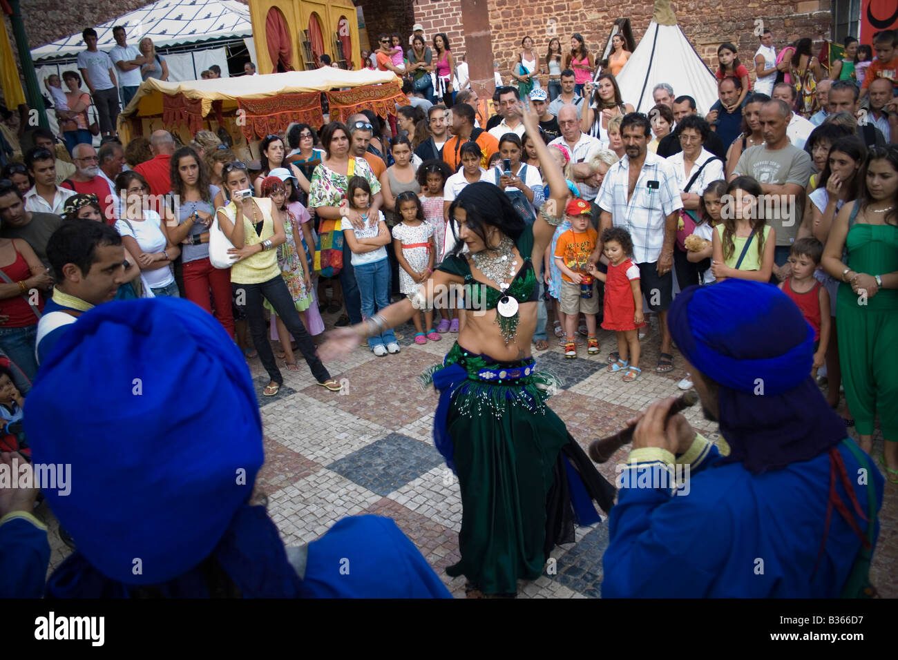 La danse du ventre à Silves (Portugal) Banque D'Images