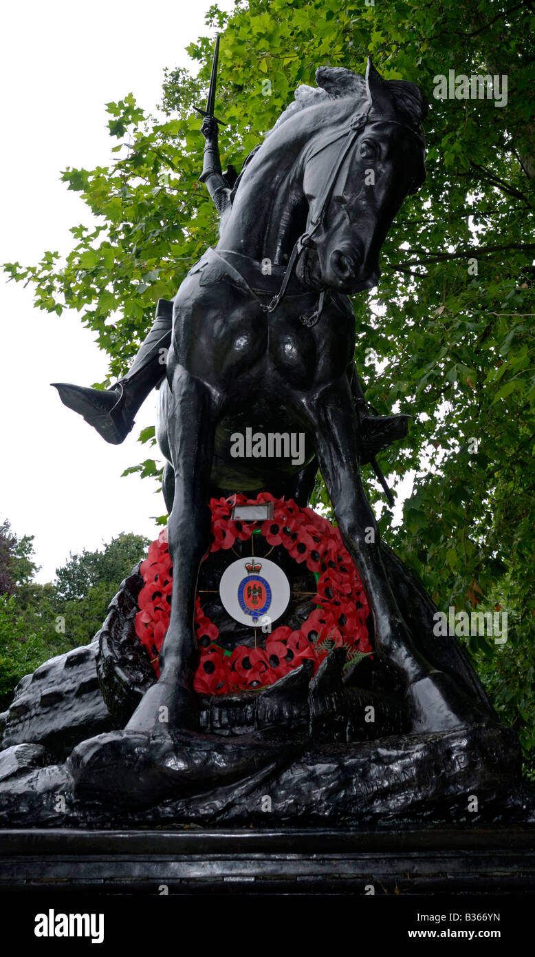L'Angleterre, Londres, statue en Hide Park, Jour du Souvenir Banque D'Images