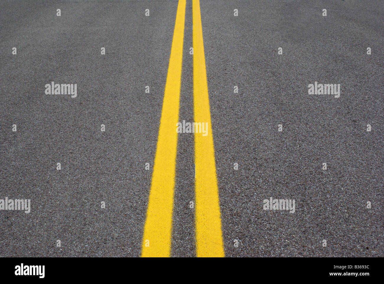 Lignes jaunes Banque D'Images