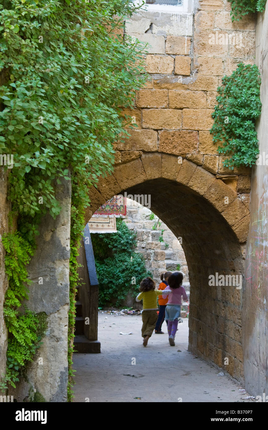 Les enfants à l'intérieur du château des Croisés à Tartous en Syrie Banque D'Images