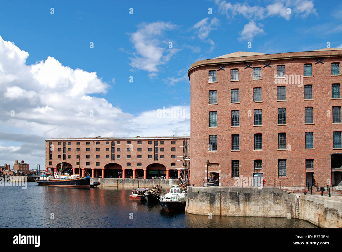 L'Albert Dock "restauré" à Liverpool, Angleterre, Royaume-Uni Banque D'Images