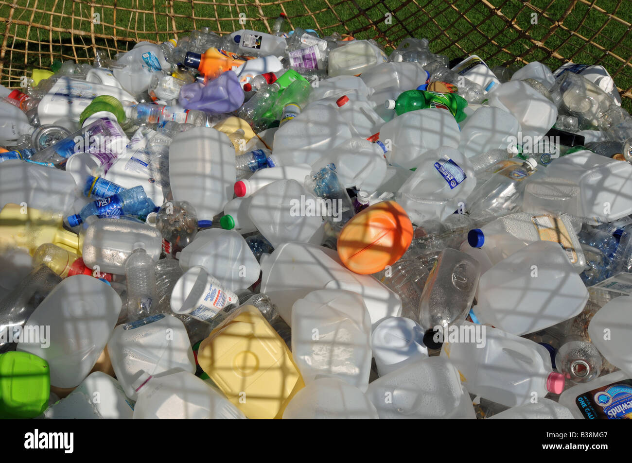 Recycler les contenants en plastique Banque D'Images