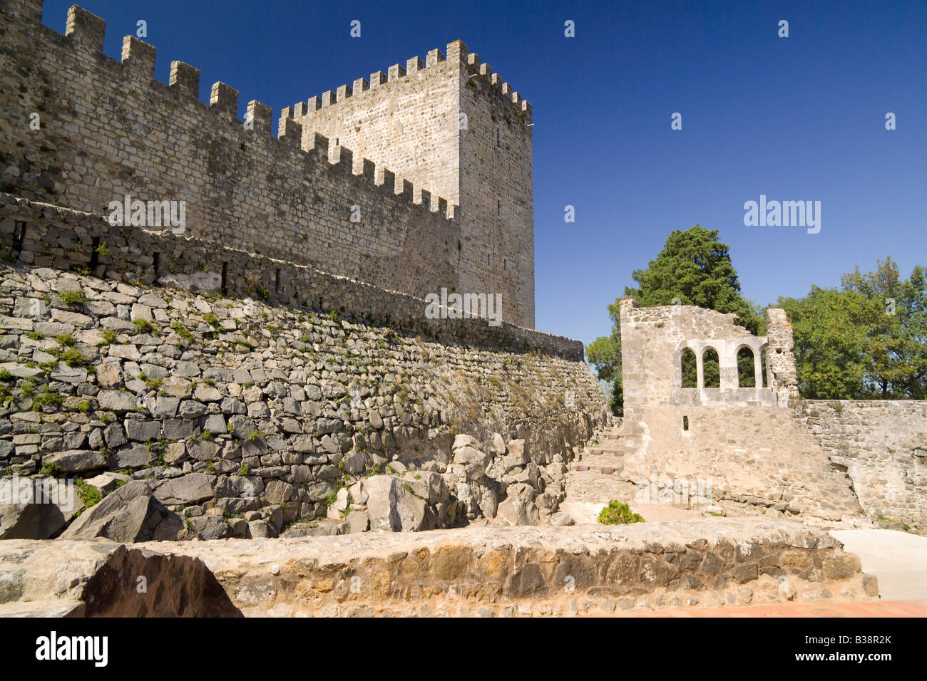 Au Portugal, la Costa da Prata, Estremadura, district de Leiria castle Banque D'Images