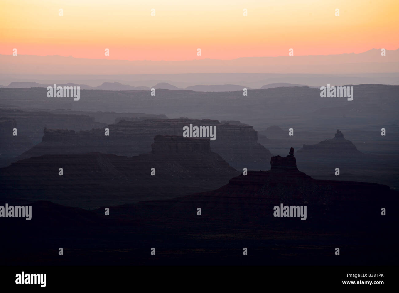 Sunrise de Moki Dugway sur nous 261 juste au nord de Mexican Hat, Utah Banque D'Images