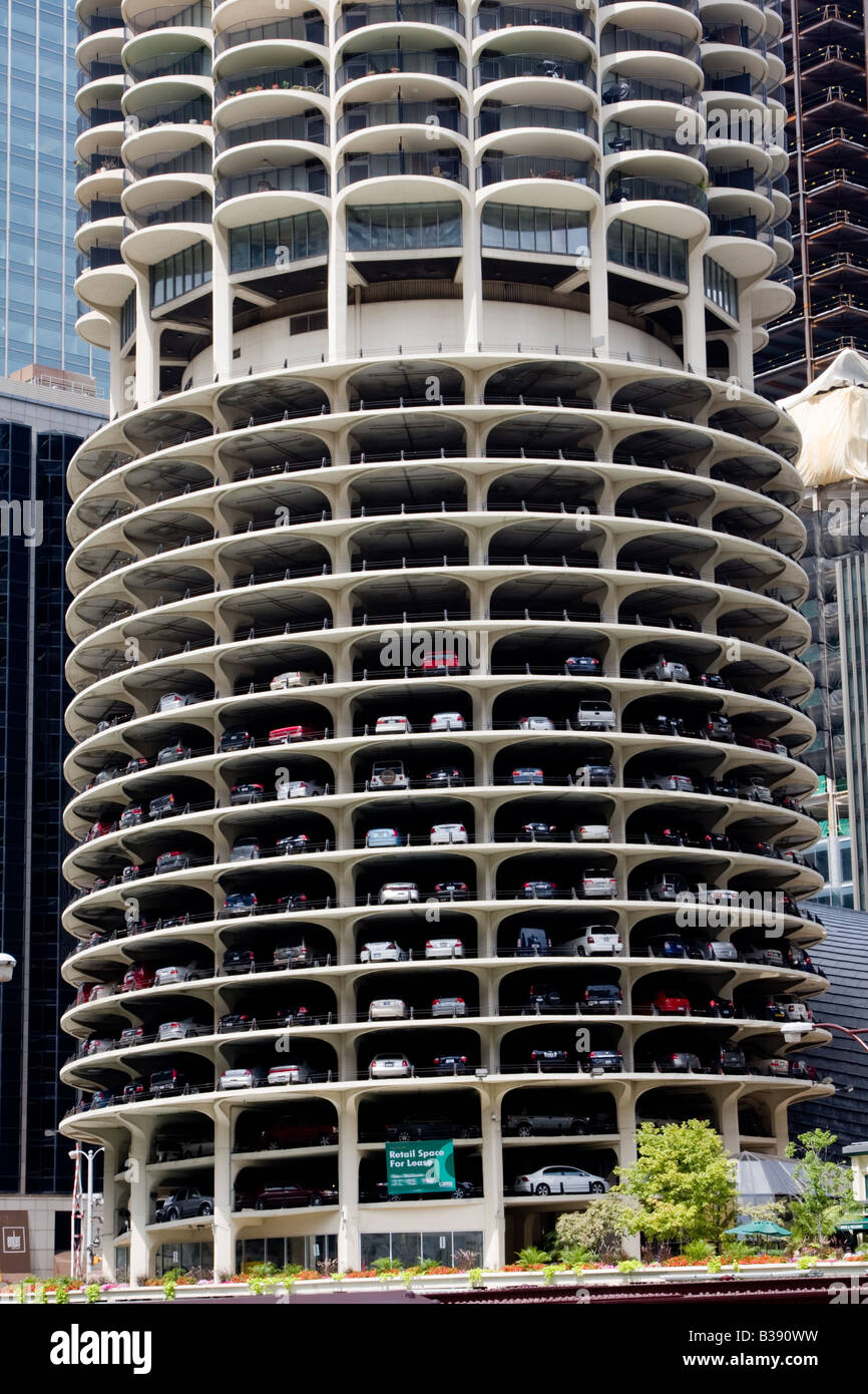 Chicago, Illinois. Le Marina City, parkings des niveaux plus bas, les appartements au-dessus. Banque D'Images